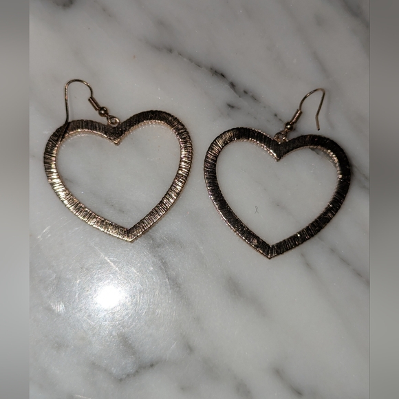 Sparkling Heart shaped CZ Earrings - Picture 15 of 15